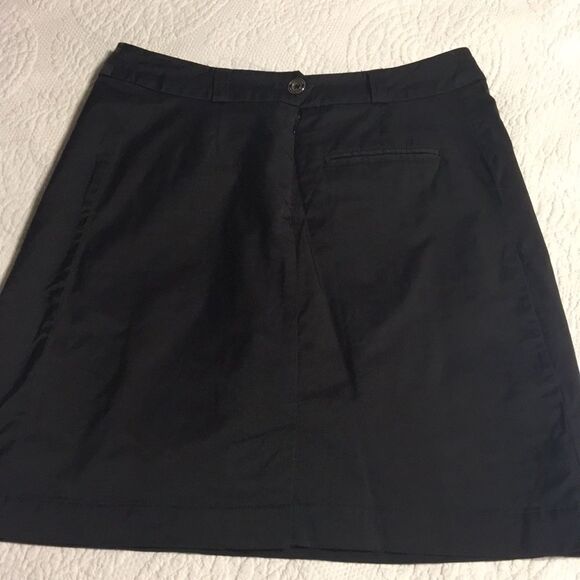 Golf skort by Green Lamb. Size 4 - Picture 7 of 8